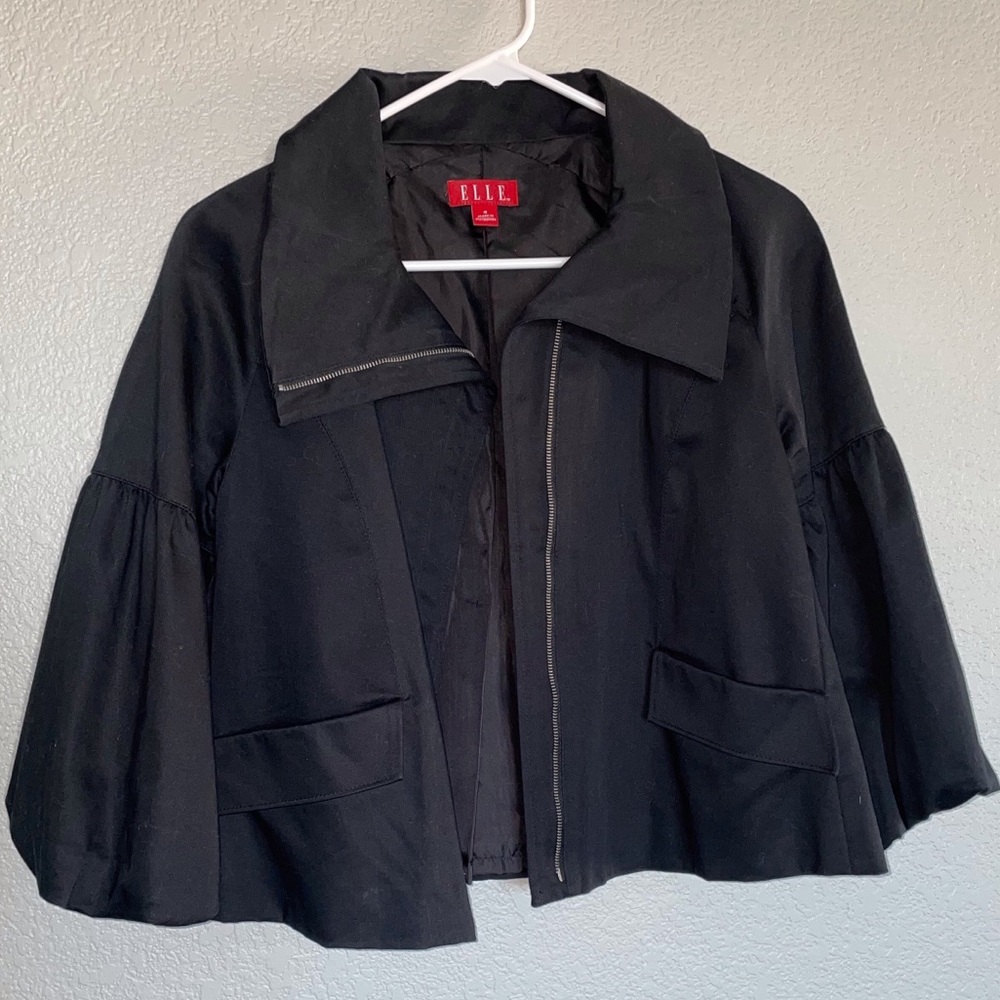 S Elle Crop Coat With Puffy Mid Length Sleeves